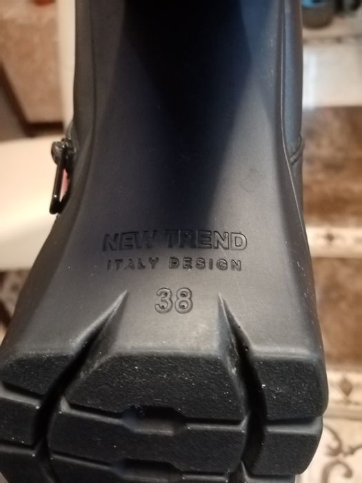 Шкіряні зимові, чоботи.