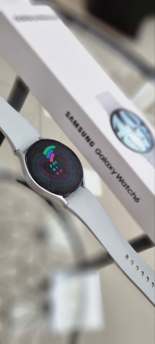 Часы Samsung Galaxy Watch 6