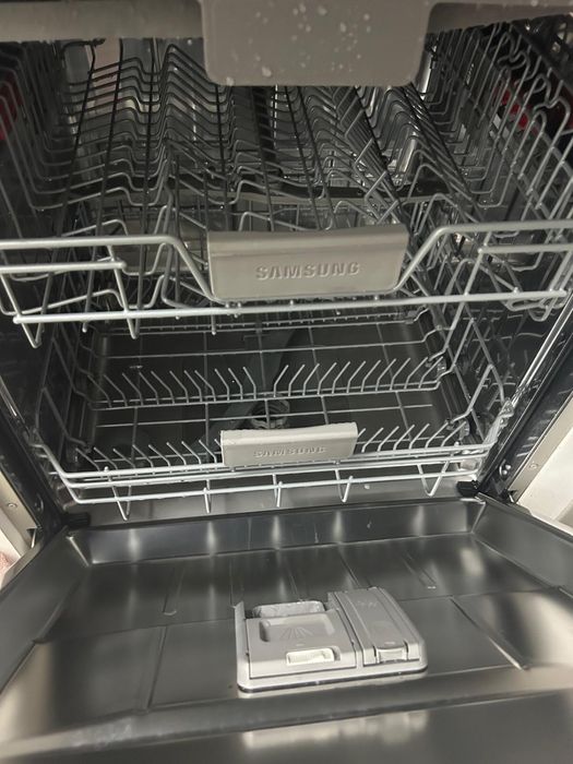 Vendo máquina de lavar loiça SAMSUNG