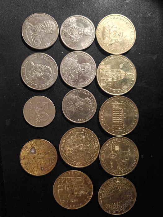 Zestaw monet żetonów Król Polski Mieszko I PRL Katedra Notre  13 sztuk