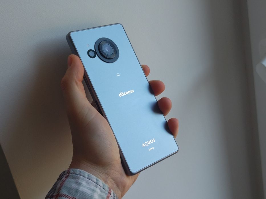 Смартфон Sharp AQUOS H52D с камерой от Leica на 2 сим, 256гб, NFC