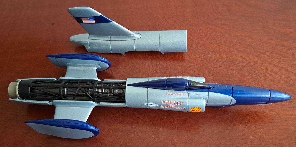 Miniatura Automóvel "SPIRIT OF AMERICA"- Record car