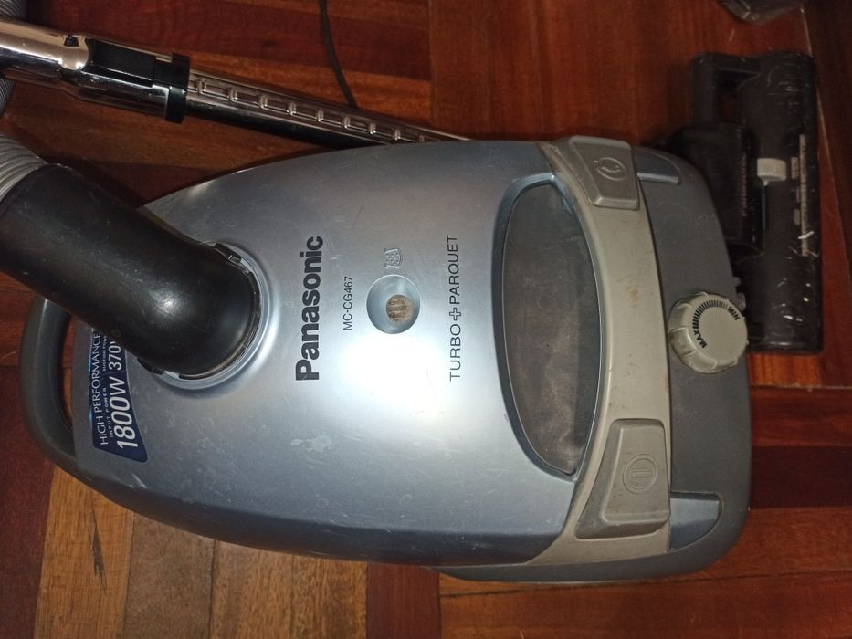 Пылесос Panasonic. Турбо. MC-CG467. 1800Bт. Полный комплект.: 1