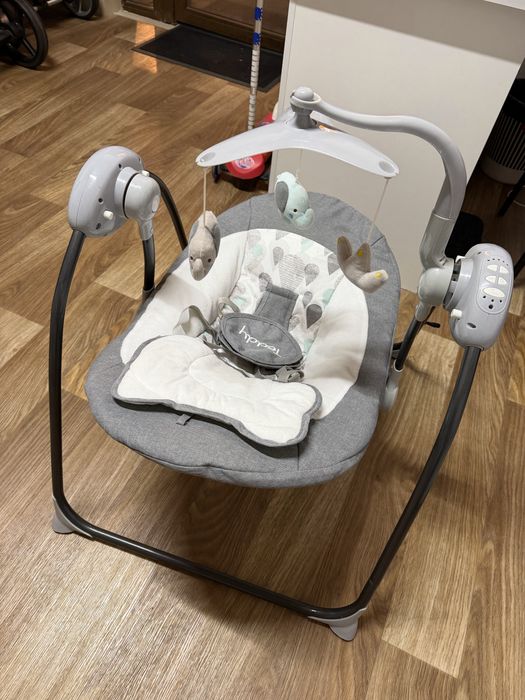 Продам укачуючий центр, гойдалку, шезлонг