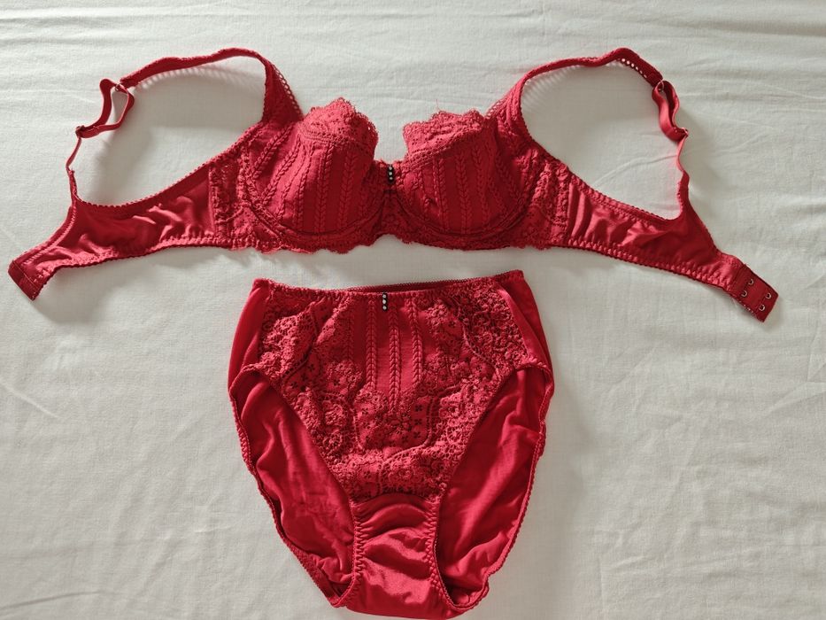 Conjunto de Lingerie Fina Wacoal (Vermelho Renda) - Tamanho 34 B – Excelente Estado