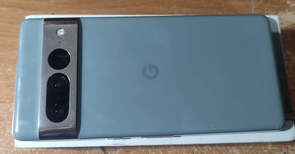 Smartfon Google Pixel 7 Pro 12/128 używany (OPIS!!)