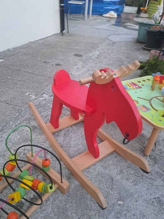 Vários brinquedos ikea de madeira