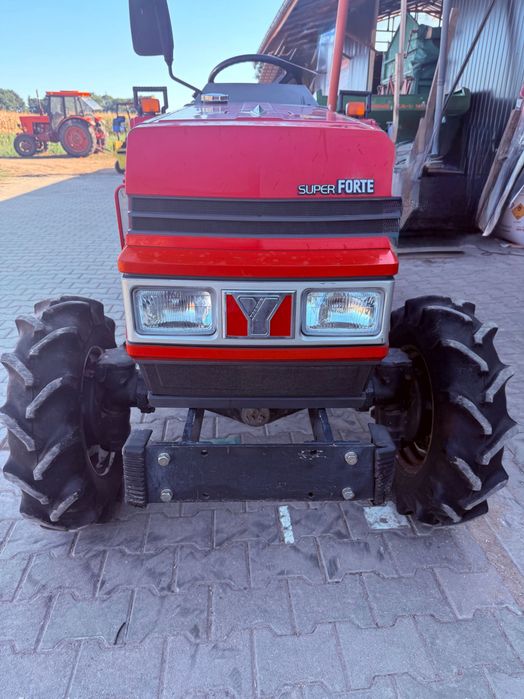 Traktor Yanmar F235 4X4