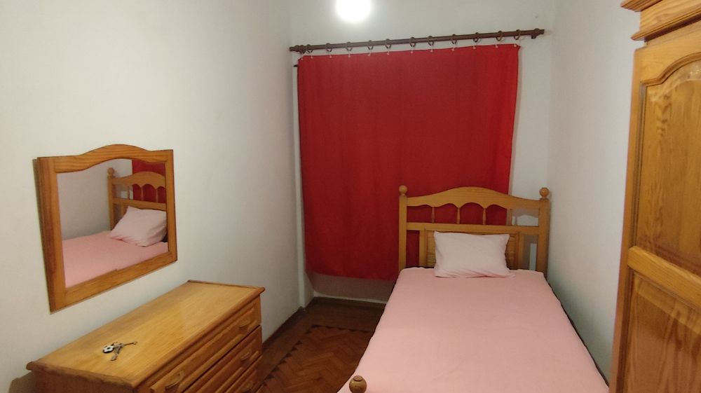 Arrendo quarto de solteiro 350 €