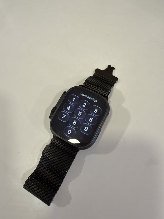 Apple watch ultra 2 preto com pulseira de titanium