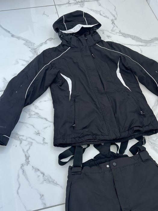 Жіночий лижний костюм