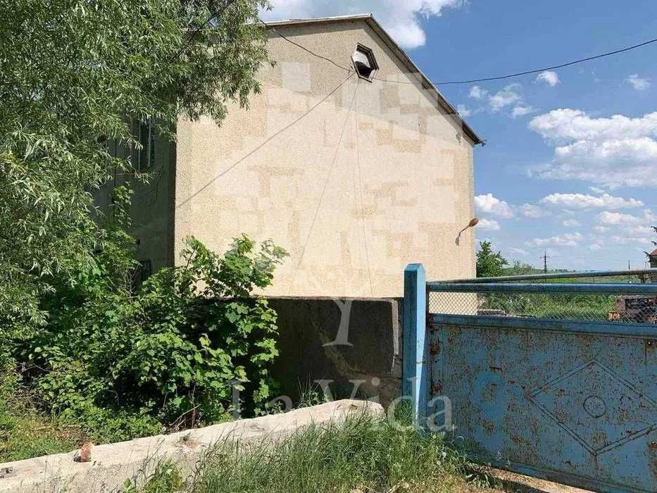 Приватизована ділянка та складський комплекс, Чернівецька обл