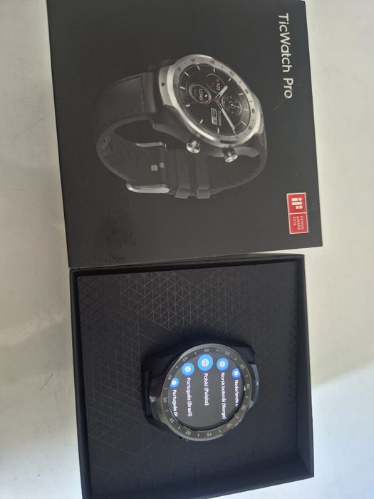 Smartwach TicWatch Pro