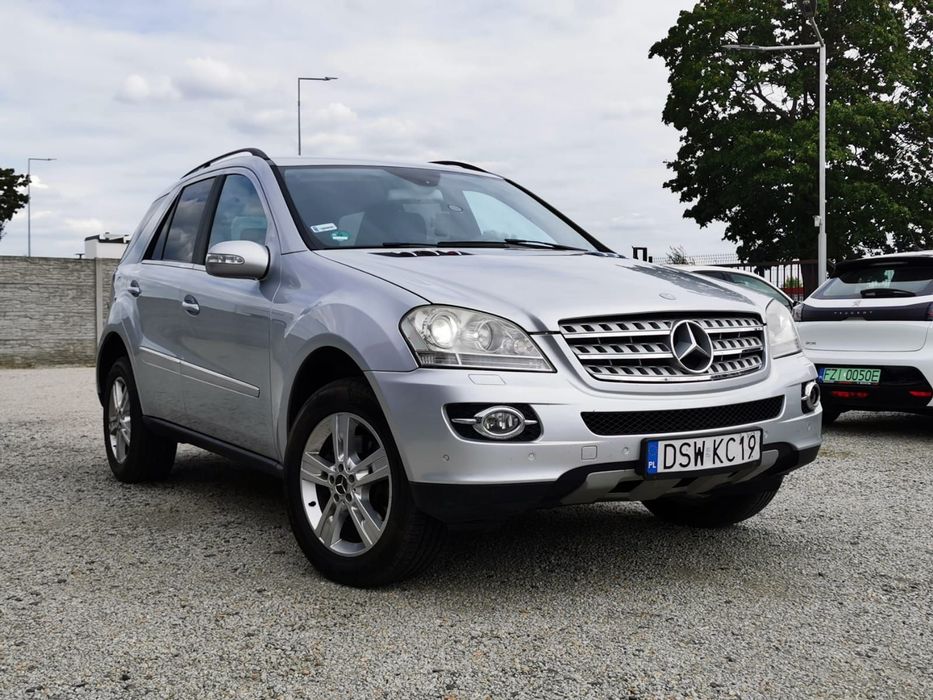 Mercedes-Benz ML zadbany egzemplarz* bi-xenon* alcantara* hak 3.5T*
