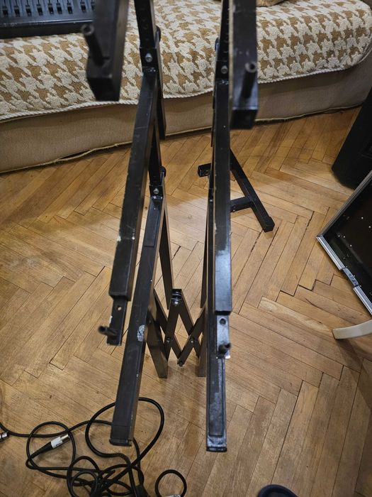Стійки під клавіші. під ноти, мікрофонні... Стан відмінний. Нові. ...