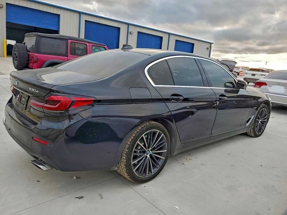 BMW 530e      2023