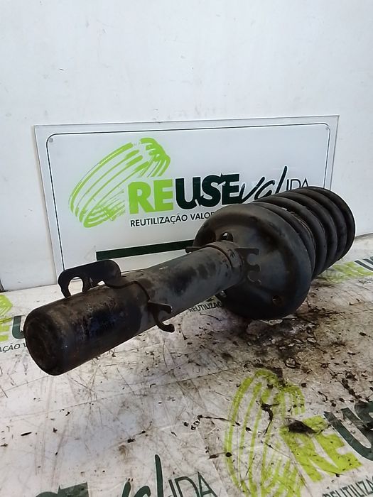 Suspensão frente esquerda VOLKSWAGEN Golf IV (1J1)