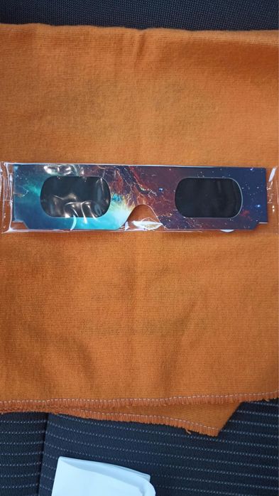 Oculos para eclipse