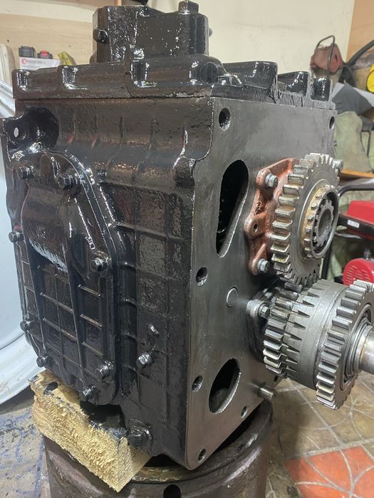 Коробку передач трактора МТЗ80.82.892 в гарному стані