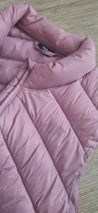 Bezrękawnik różowy