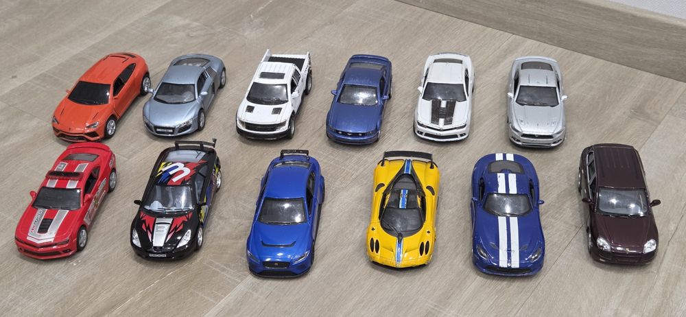 Дитячі машинки kinsmart, welly, burrago та інші