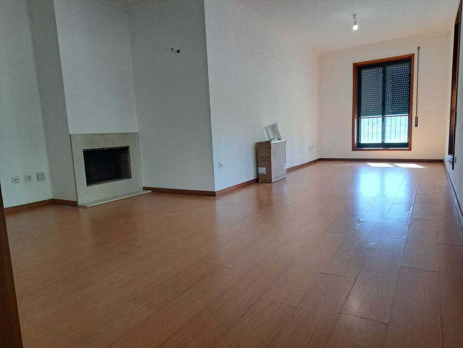 Arrendo T2 em frente ao Rio em Azurara, Vila do Conde
