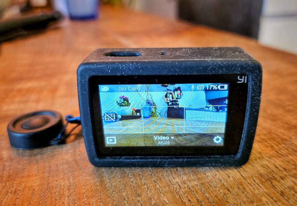 Kamerka sportowa Yi 4k + akcesoria