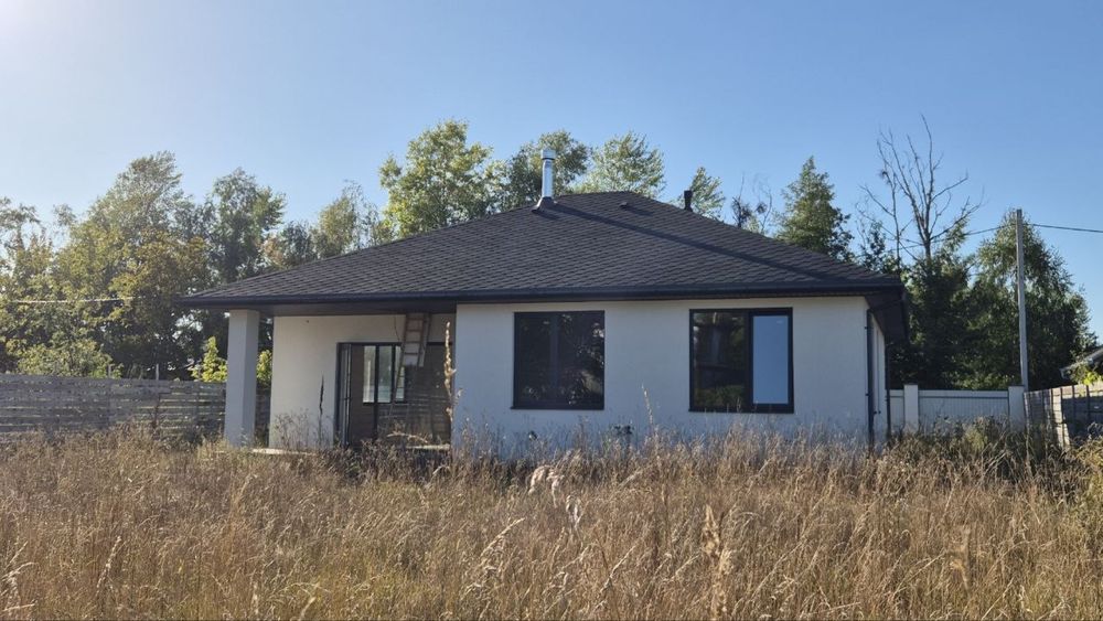 Продаж будинку у Ворзелі! Велика ділянка 9,2 сотки, просторий двір, тиха локація. Чудовий варіант для комфортного життя!