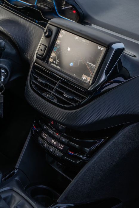 Peugeot 2008 Allure | C\Camera – CarPlay – Hill Climb Control – Luzes de ambiente
