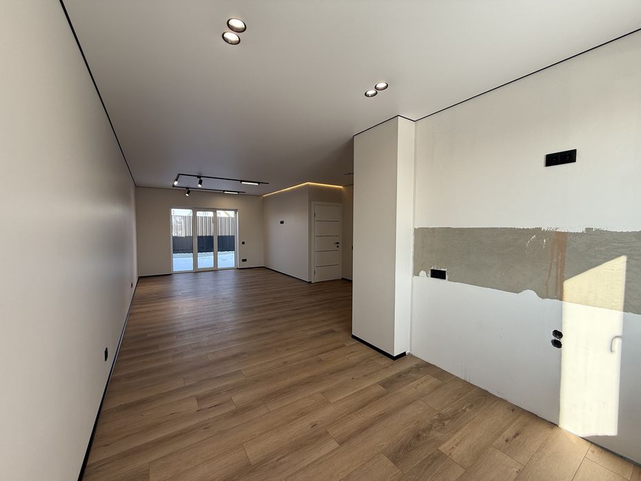 Продаж сучасного таунхауса з ремонтом у Підгайцях.