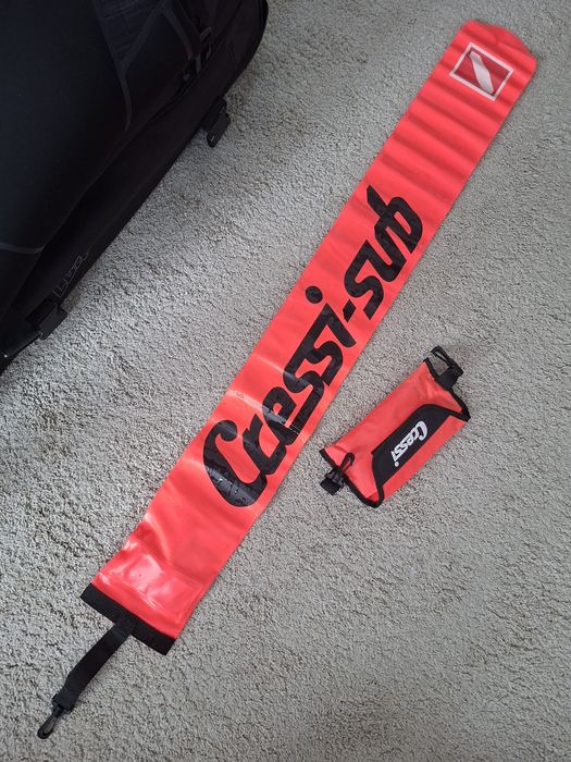 Conjunto Boia de patamar mergulho Cressi e carretel com cabo e mosquet