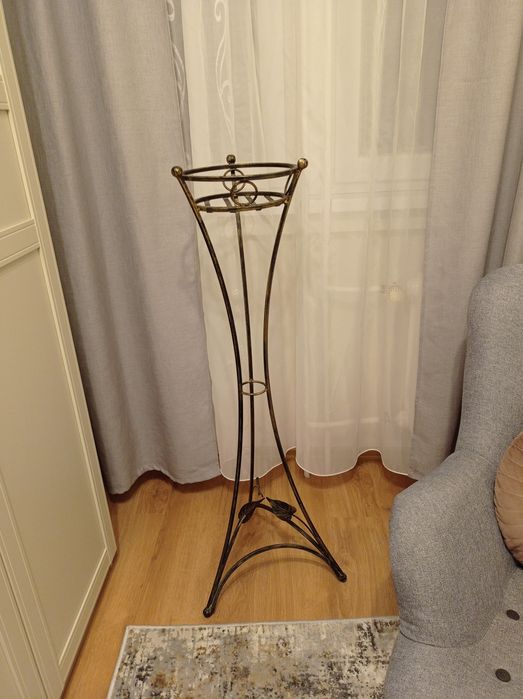 Kwietnik metaloplastyka, odcień złota, wysoki