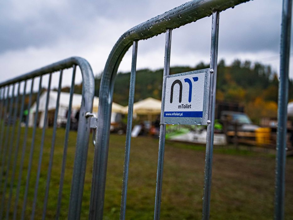 Toaleta przenośna wynajem toalety toalet kabina wc na budowę imprezę