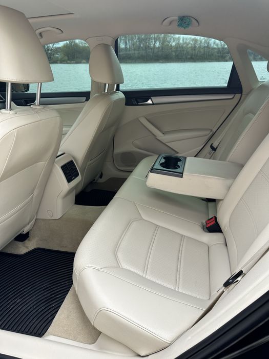 Volkswagen PASSAT NMS 2013