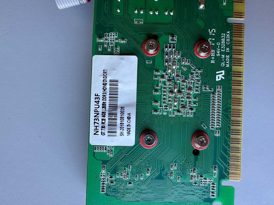 Placa Gráfica GT 730 4GB DDR3 128-bit Low Profile – (Como nova)