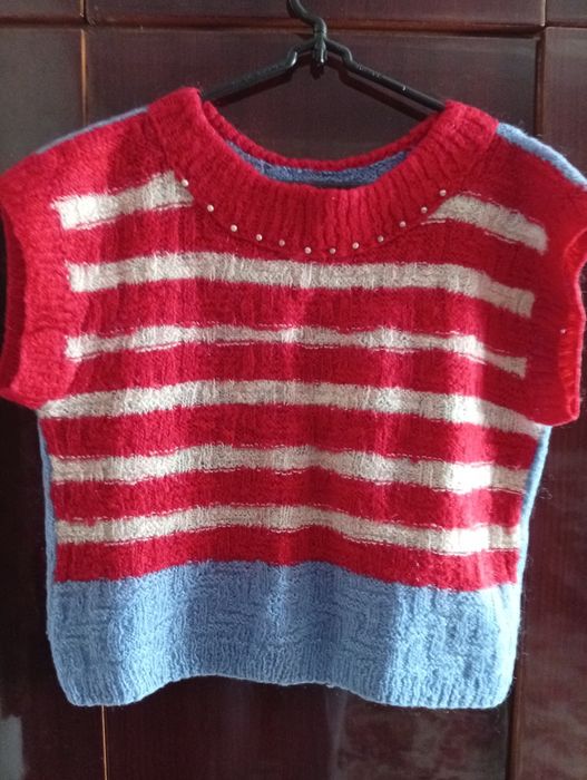 Свитер махеровий и безрукавка махеровая