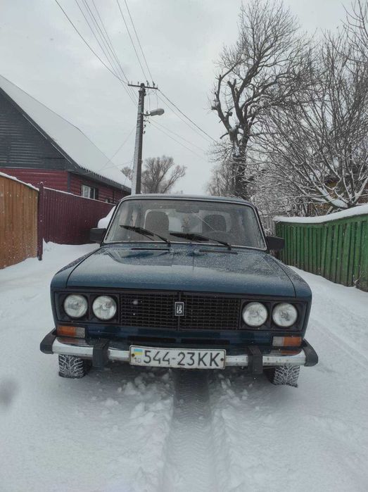 Автомобіль ваз 2106