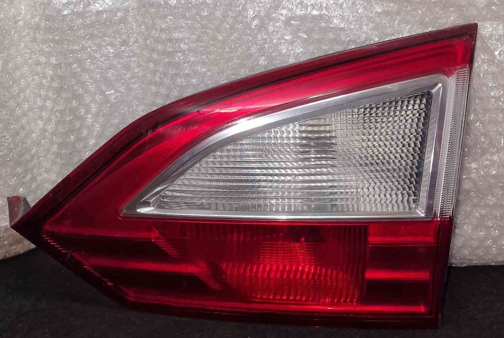 Farolim da Mala Direito FORD FOCUS III Turnier [07.2010 - 02.2020]