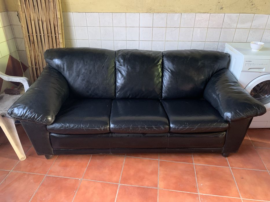 Sofá em pele sintética