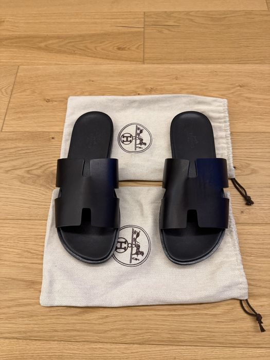 Hermès Izmir Black Leather H Sandals – Size 43