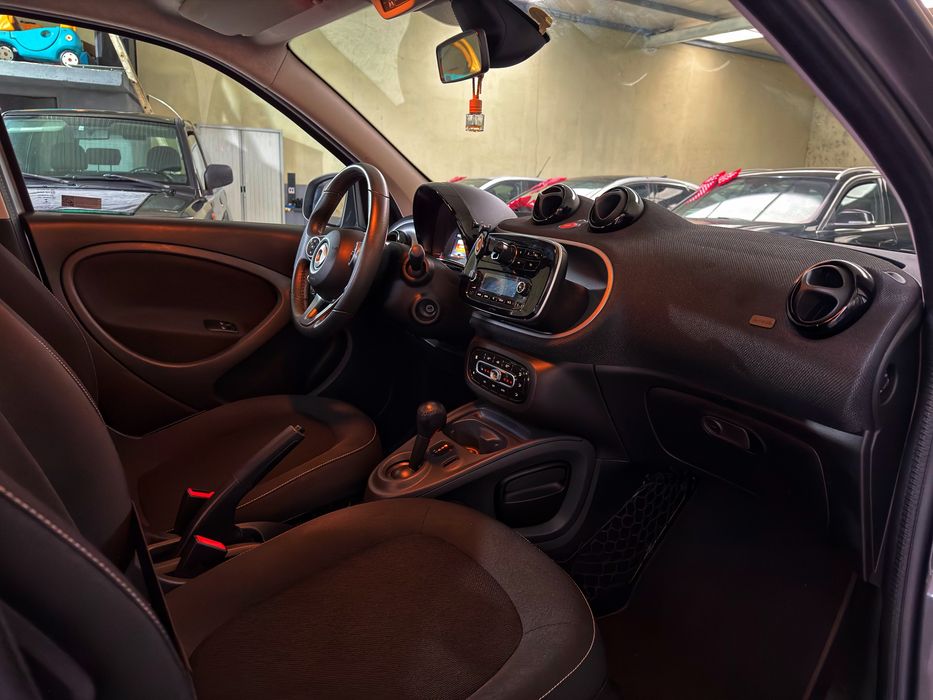 Smart ForFour Passion 1.0 71cv Automático - Desde 180€ Mês