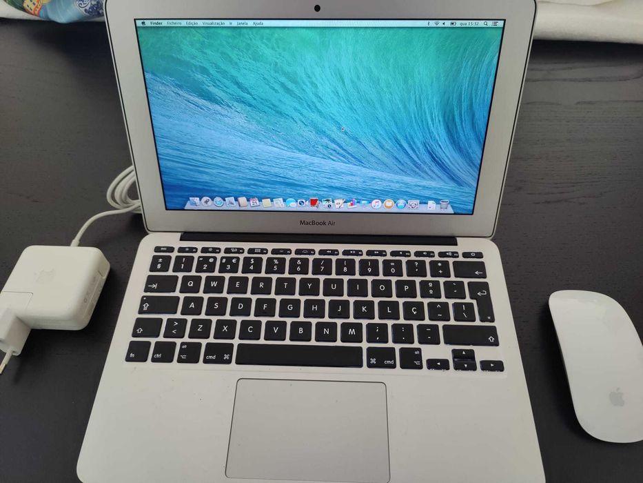 MacBook Air (11", 2014)