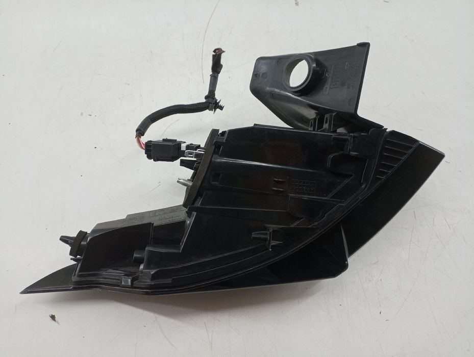 Farolim Stop Direito - PEUGEOT 308 III