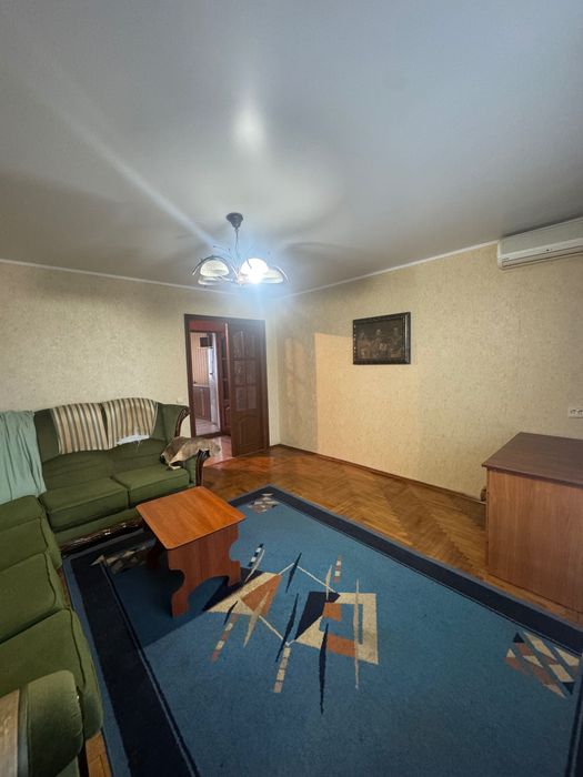 Продаж 3-кімнатної квартири з ремонтом в районі Чайки!