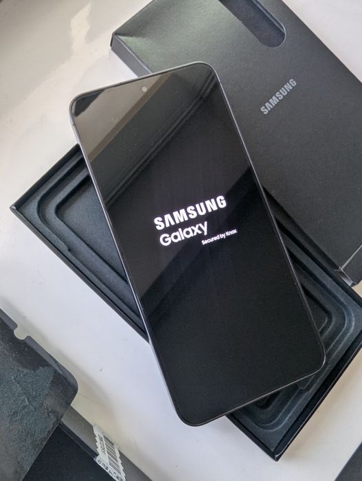 Гарантия! Samsung Galaxy S24 8/256GB Onyx Black (SM-S921BZKGEUC)