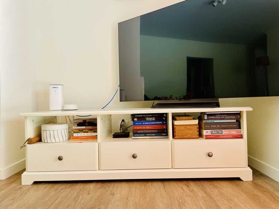 Móvel de TV IKEA Branco – 145x50x46 cm