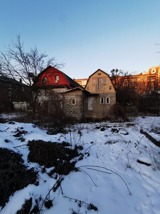 участок, закрытый городок, заезд с Туполева, Мрии 5, метро Нивки, парк