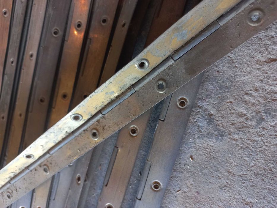 zawiasy taśmowe, meblowe