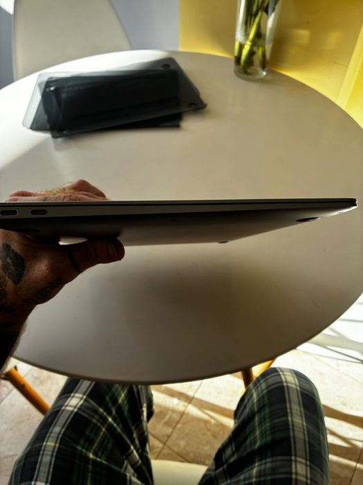 MacBook Air 2019 a1932 стан чудовий