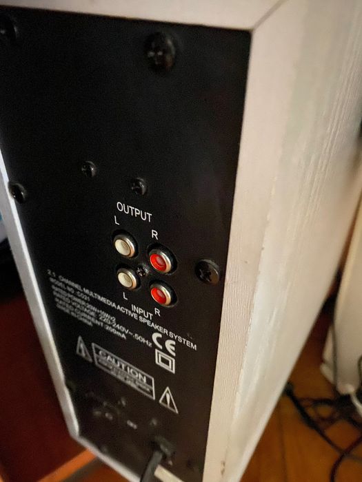 Colunas de som e sub woofer home cinema